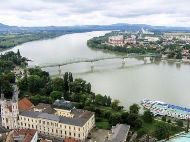 Apartment Larion Štúrovo Dış mekan fotoğraf